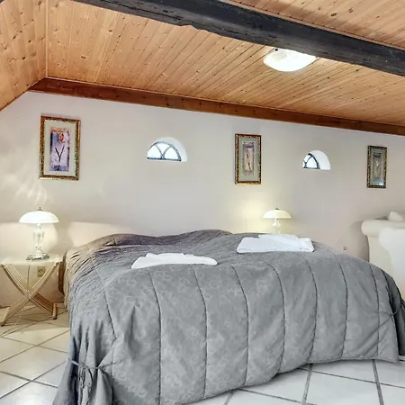 Aava Apartment
